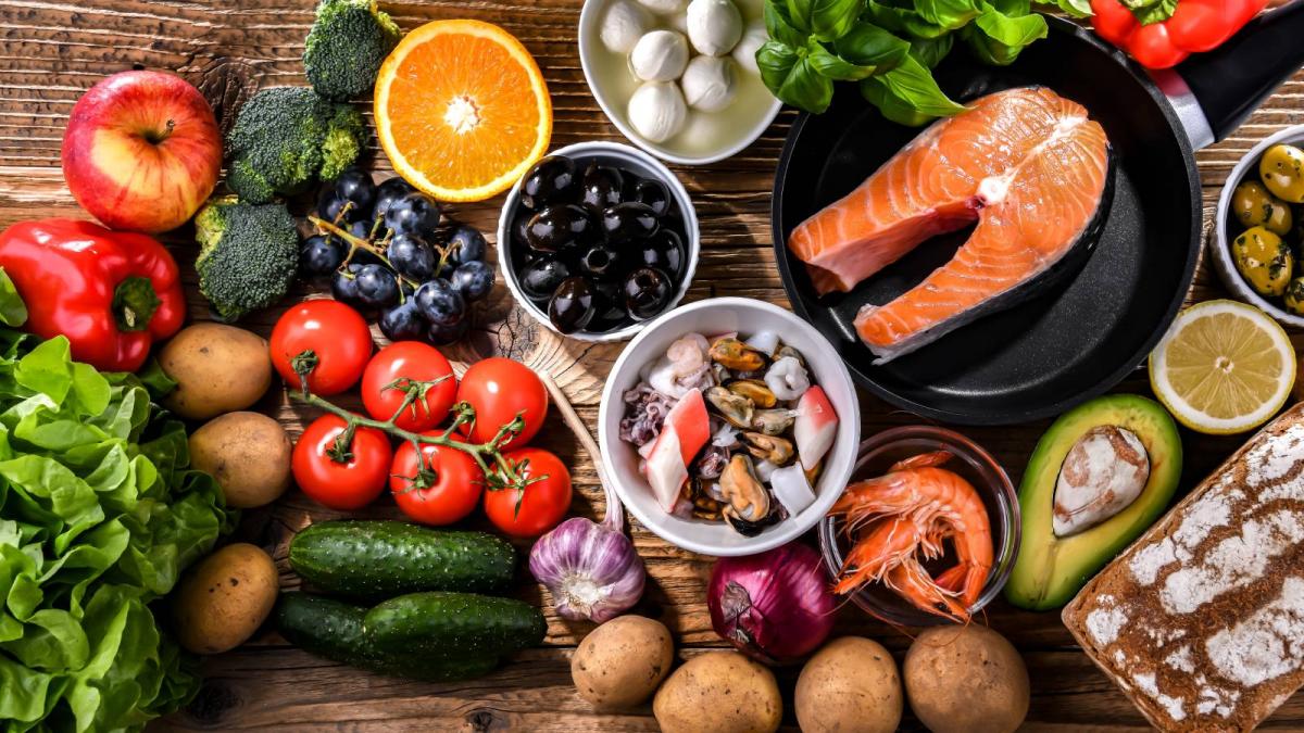 cea mai buna dieta a anului 2025 a castigat aurul pentru asigurarea starii de bine si prevenirea bolilor