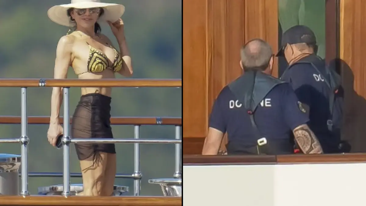 control neasteptat al vamesilor pe iahtul de lux al lui bezos logodnica lui n a parut deranjata si ca a continuat sa faca plaja