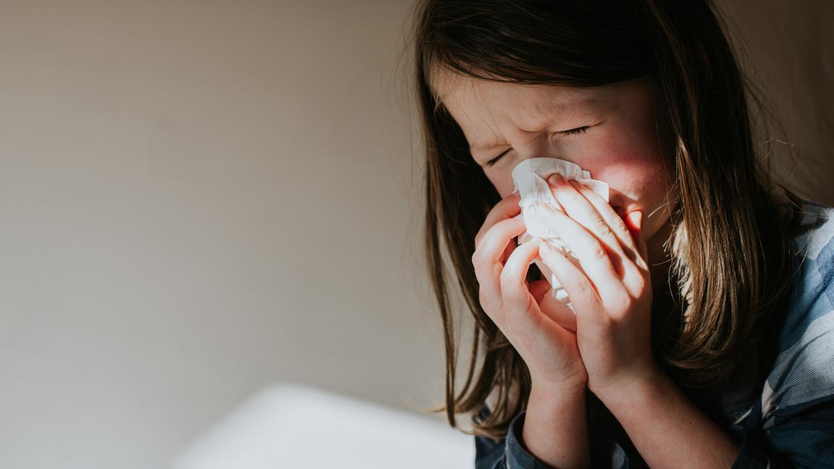 peste 57 000 de infectii respiratorii acute in ultima saptamana 4 morti de gripa in aceasta iarna diferenta dintre gripa si raceala