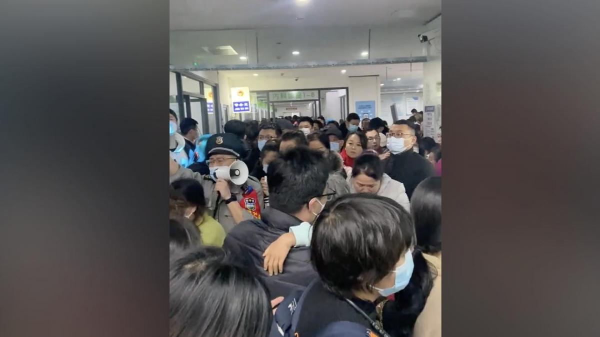 imagini ca in pandemie in china ce este hmpv virusul care umple spitalele si cat de mare e pericolul sa ajunga in europa imagini ca in pandemie in china ce este hmpv virusul care umple spitalele si cat de mare e pericolul sa ajunga in europa