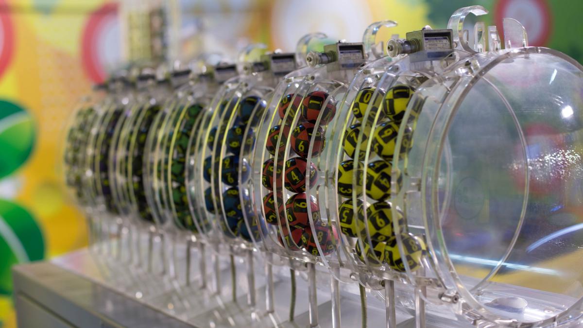 loto 6 49 de duminica 5 ianuarie report de peste 1 27 milioane de euro la categoria i