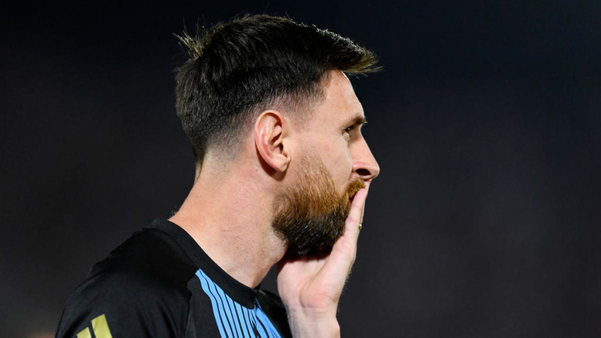 motivul pentru care messi nu s a dus la casa alba ca sa primeasca de la joe biden medalia libertatii ce a transmis argentinianul