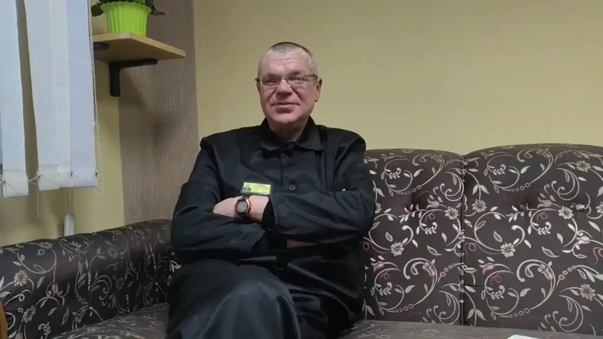 inainte de alegeri regimul lukasenko face publice imagini cu viktor babariko un disident pe care l a facut disparut in 2023