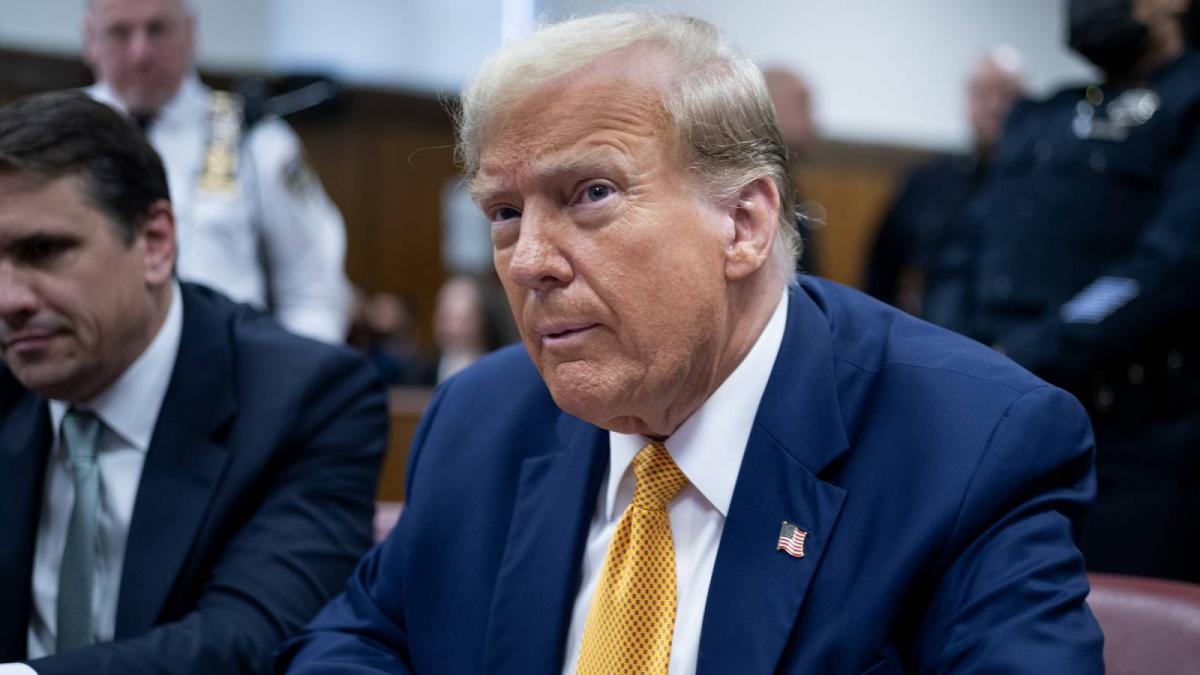 curtea suprema respinge cererea lui trump de suspendare a procesului stormy daniels judecatoarea numita de el voteaza impotriva sa