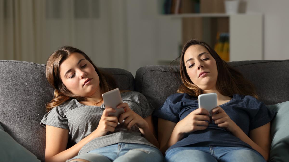 paradox pe piata muncii din romania tinerii nu se angajeaza desi sunt mii de posturi libere care e explicatia