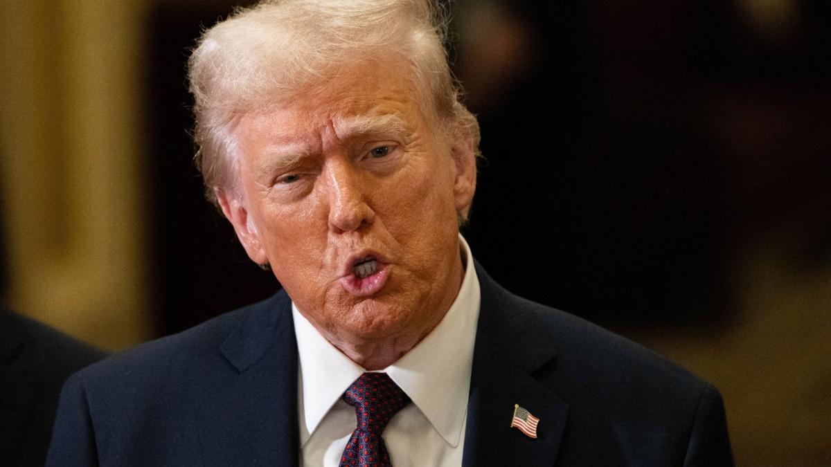 trump ii ataca pe liderii democrati din california pentru gestionarea incendiilor din los angeles politicieni incompetenti