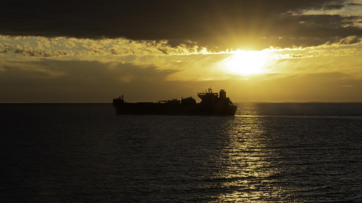 flota fantoma a rusiei arunca ancora dupa ultimele sanctiuni americane zeci de vase blocate in toata lumea