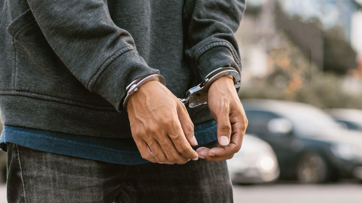 rasturnare de situatie in cazul mamei si fiului gasiti morti in casa cu urme de violenta suspectul in dubla crima era deja in arest