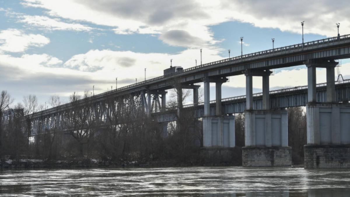 au reinceput lucrarile la podul prieteniei giurgiu ruse traficul se va desfasura pe o singura banda