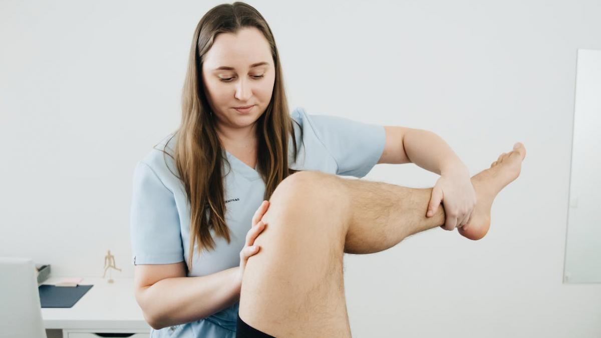 cand se recomanda infiltratiile cu acid hialuronic pentru genunchi