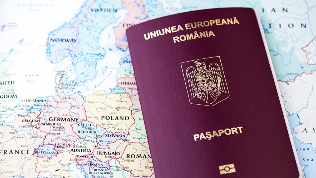 Pașaportul românesc urcă pe locul 6 în topul mondial, după includerea României în programul Visa Waiver