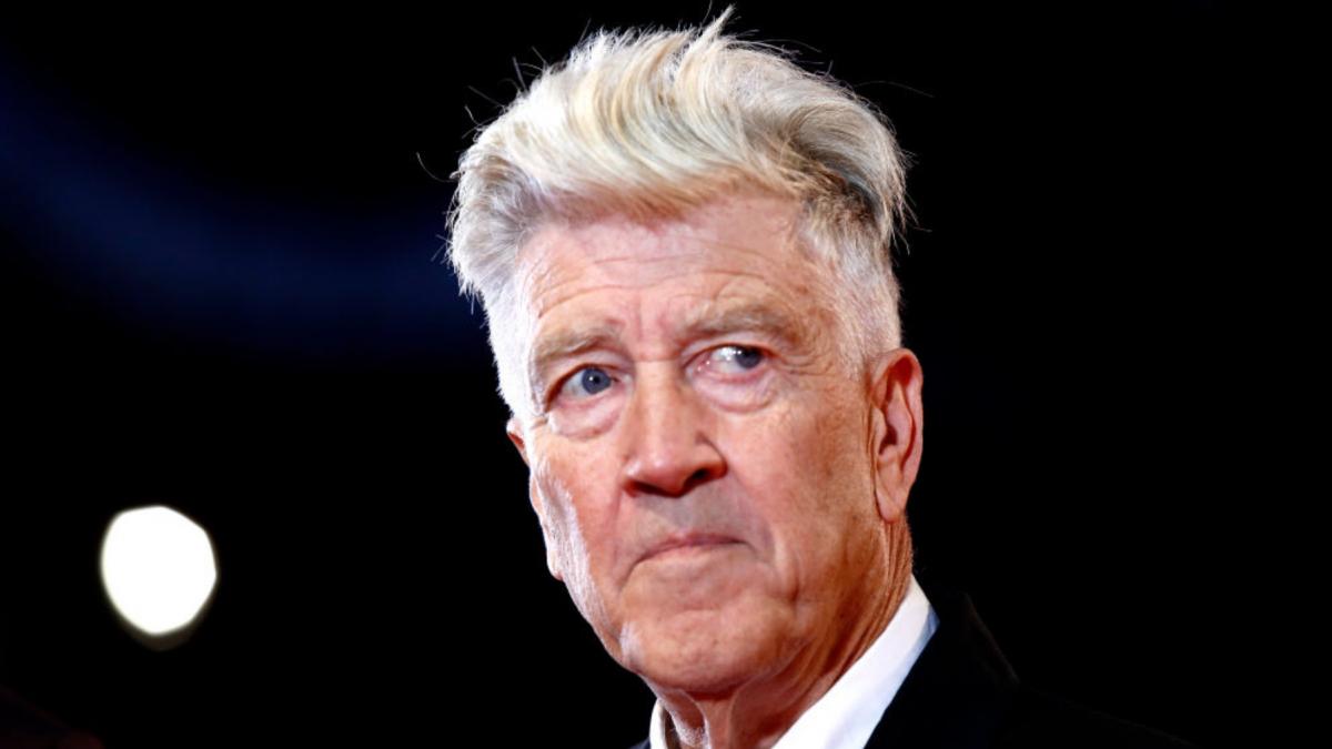a murit david lynch regizorul care a revolutionat cinematografia americana cu filmele twin peaks si blue velvet