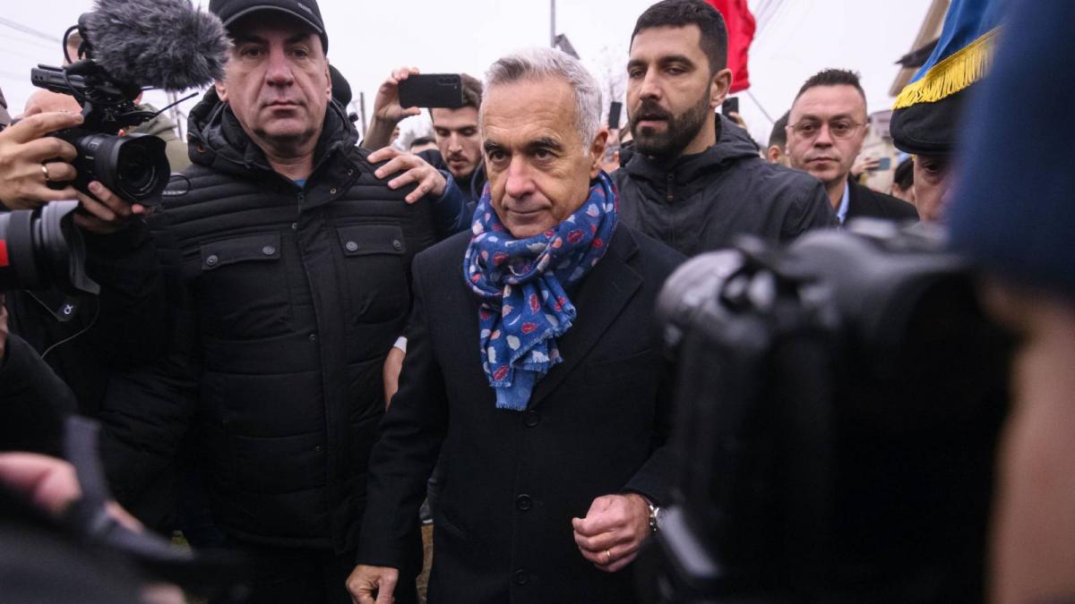 kelemen hunor sustine ca georgescu nu trebuie impiedicat sa candideze trebuie infrant cu stampila in mana