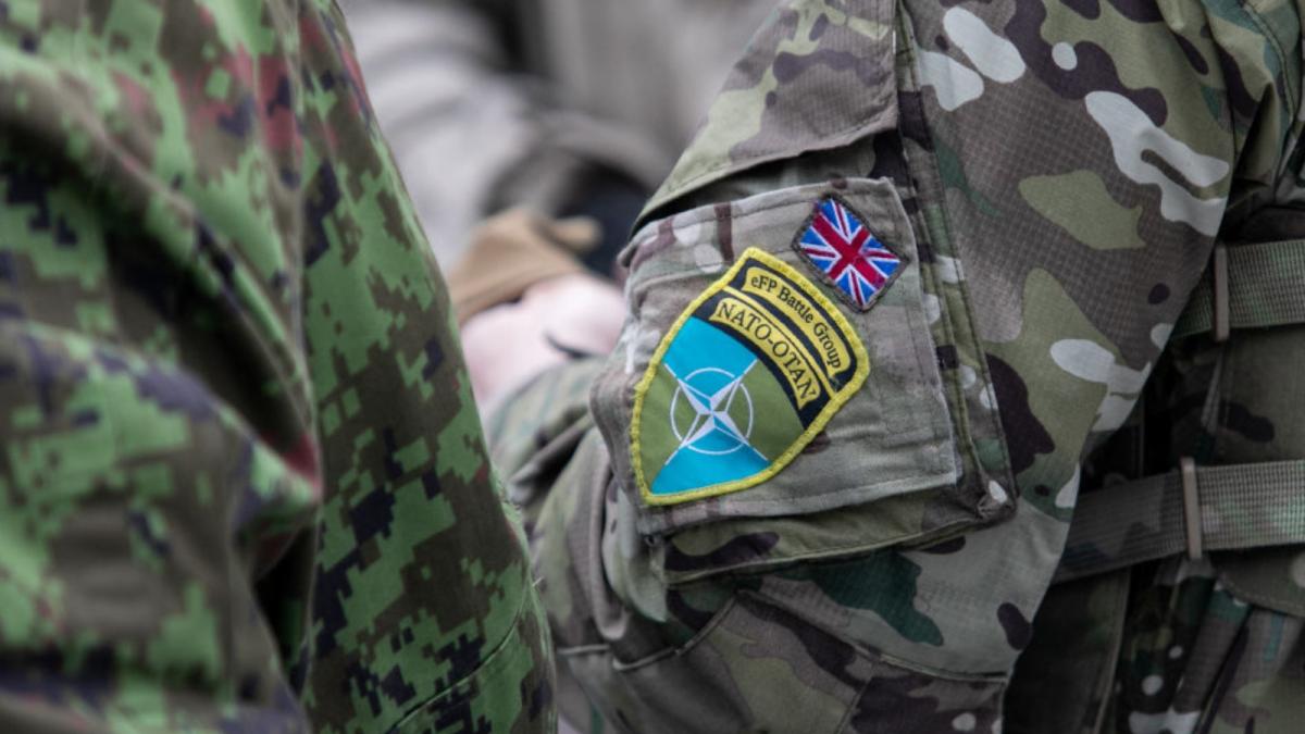 armata britanica trimite sute de vehicule militare in romania pentru un exercitiu major al nato