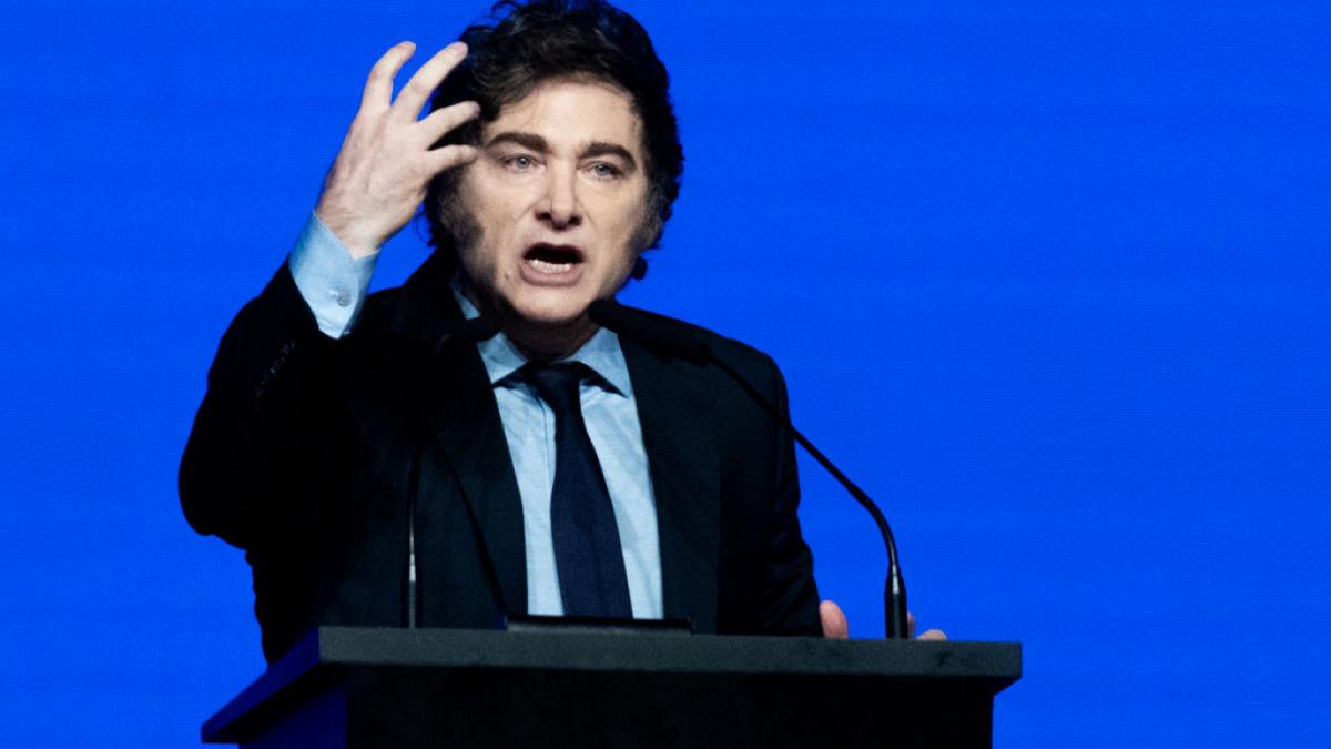 prima victorie pentru controversatul javier milei argentina are pentru prima oara surplus bugetar dupa mai bine de un deceniu