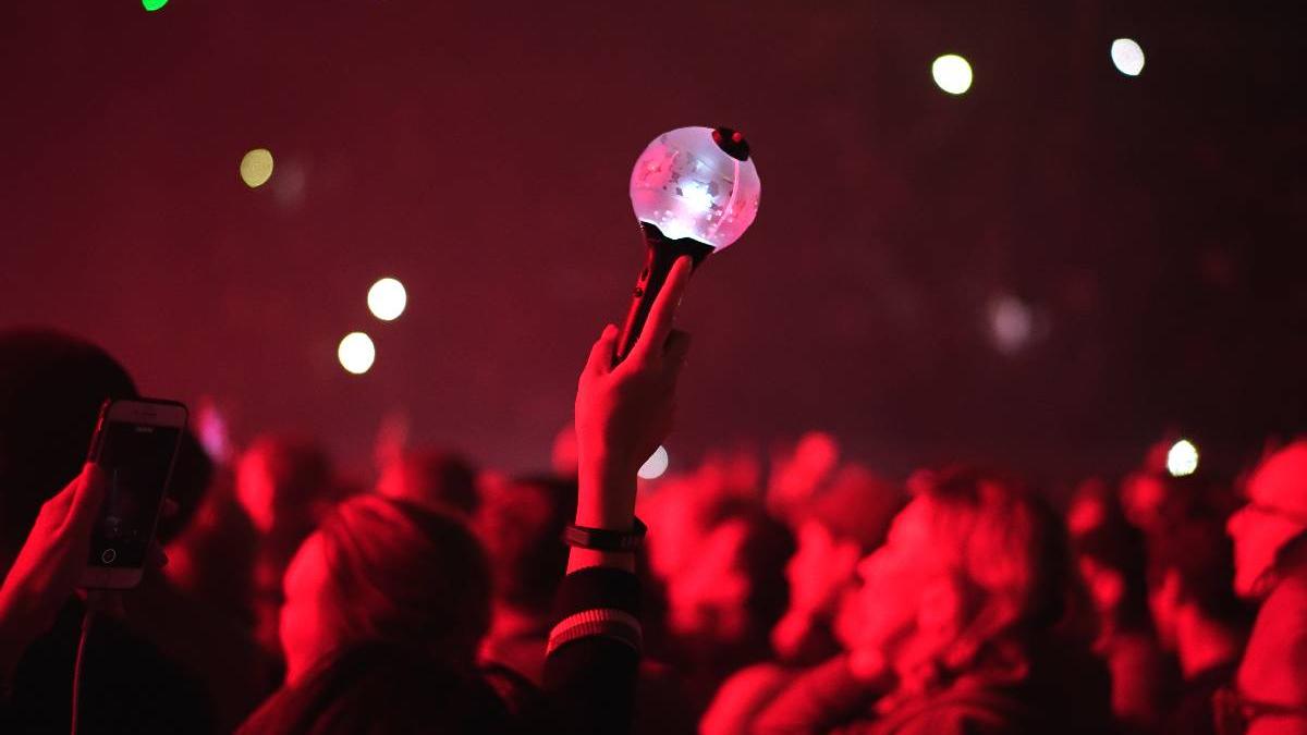 de ce se inghesuie romanii sa manance kimchi sa cante samulnori si sa invete coreeana valul k pop si k drama a ajuns si la noi de ce se inghesuie romanii sa manance kimchi sa cante samulnori si sa invete coreeana valul k pop si k drama a ajuns si la noi