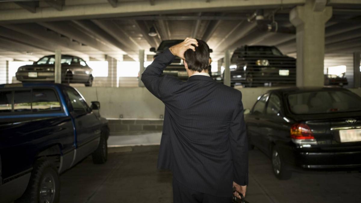 un roman a sunat la politie pentru ca uitase unde si a parcat masina ce alte apeluri bizare s au primit la 112