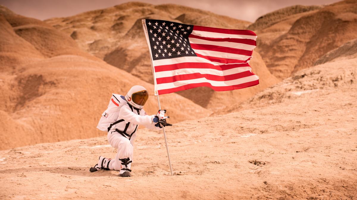 trump vrea ca astronautii sa duca steagul american pe marte nicio natiune nu e ca a noastra