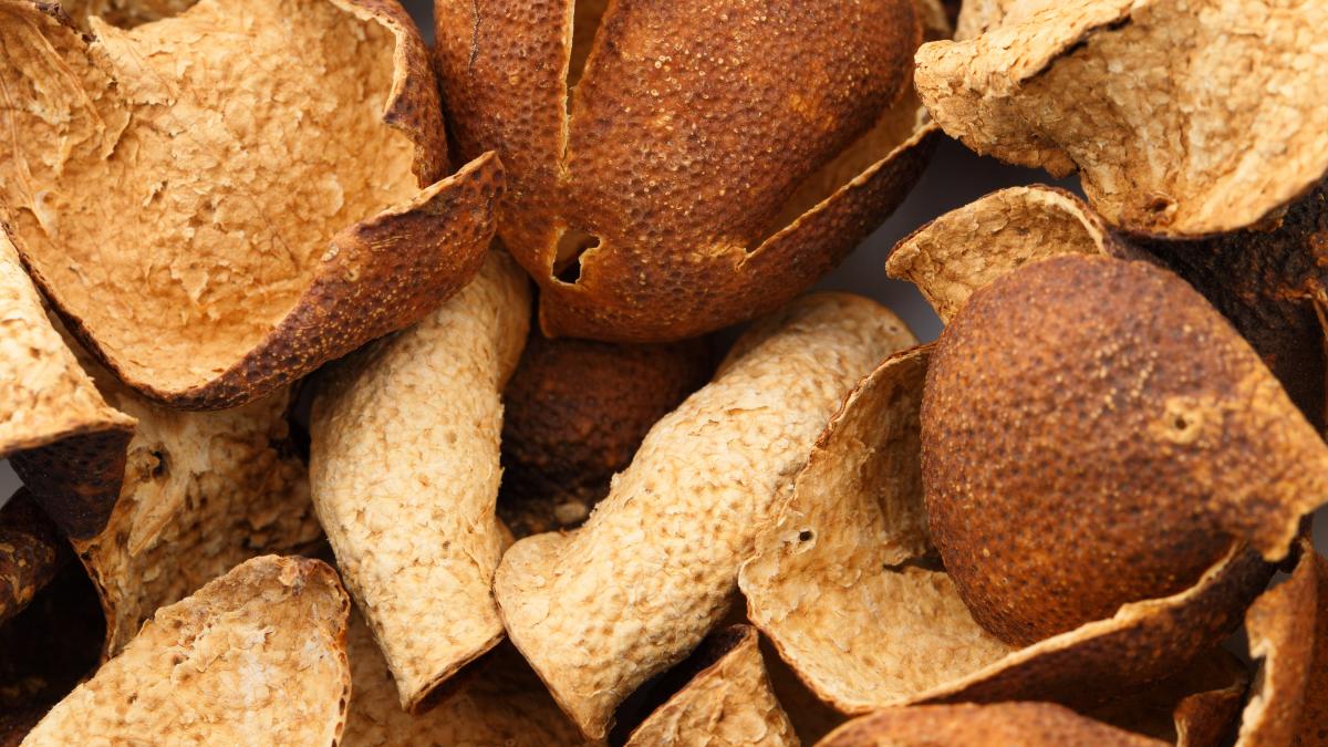 9 600 de dolari pentru 500 de grame de coji uscate de mandarine orasul din china in care aurul creste in copaci