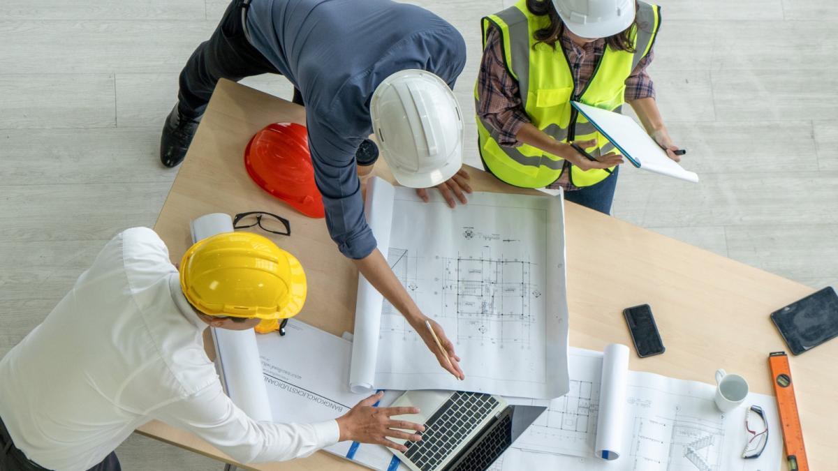 orasul unde un hotel de 8 milioane de lei construit de ministerul educatiei sta abandonat de 13 ani care este motivul