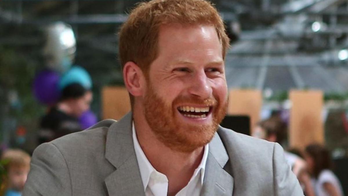 printul harry anunta o victorie monumentala in fata ziarului the sun trustul lui rupert murdoch ii datoreaza despagubiri uriase
