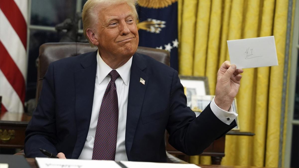 trump a dezvaluit ce i a scris biden in scrisoarea lasata in biroul oval