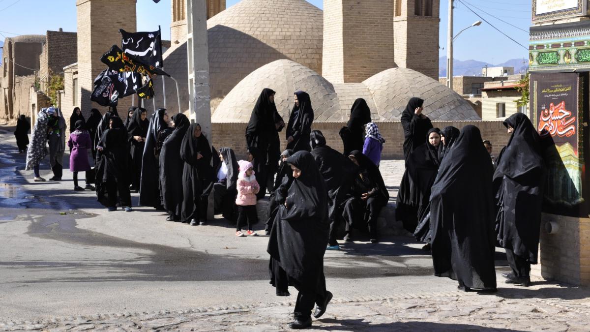 revolutie progresista in iran femeile nu vor mai fi pedepsite daca ies in public fara valul islamic