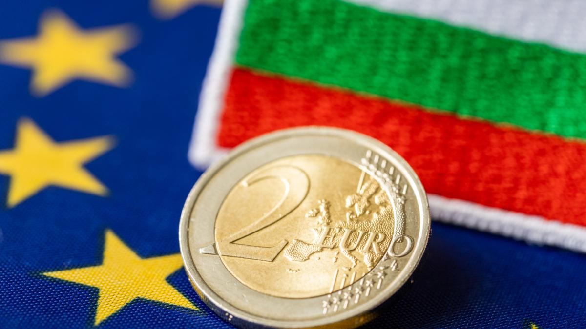 bulgaria abandoneaza obiectivul aderarii la zona euro pe 1 ianuarie 2026 anuntul facut de noul ministru de finante temenuzhka petkova