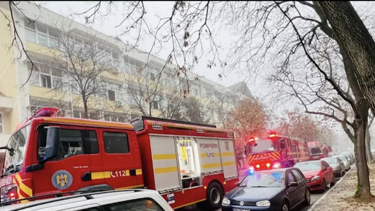 incendiu scoala oradea strada moldovei 24 ianuarie 2025