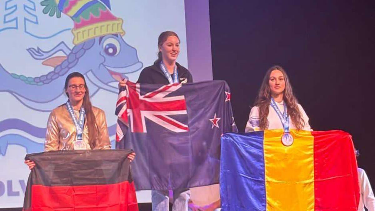 simona chiru performanta remarcabila la campionatul mondial de inot in ape inghetate a adus romaniei 2 medalii