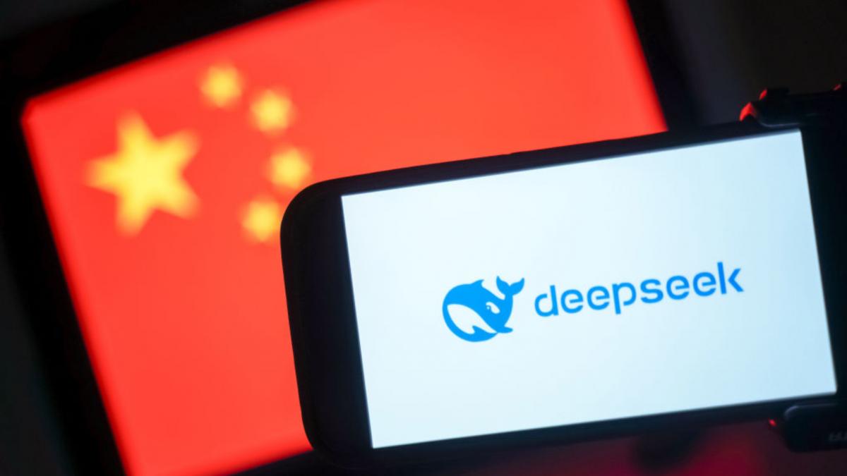 unele servicii deepseek au picat chatbot ul chinez care a provocat haos pe bursele din sua este atacat cibernetic de cateva zile
