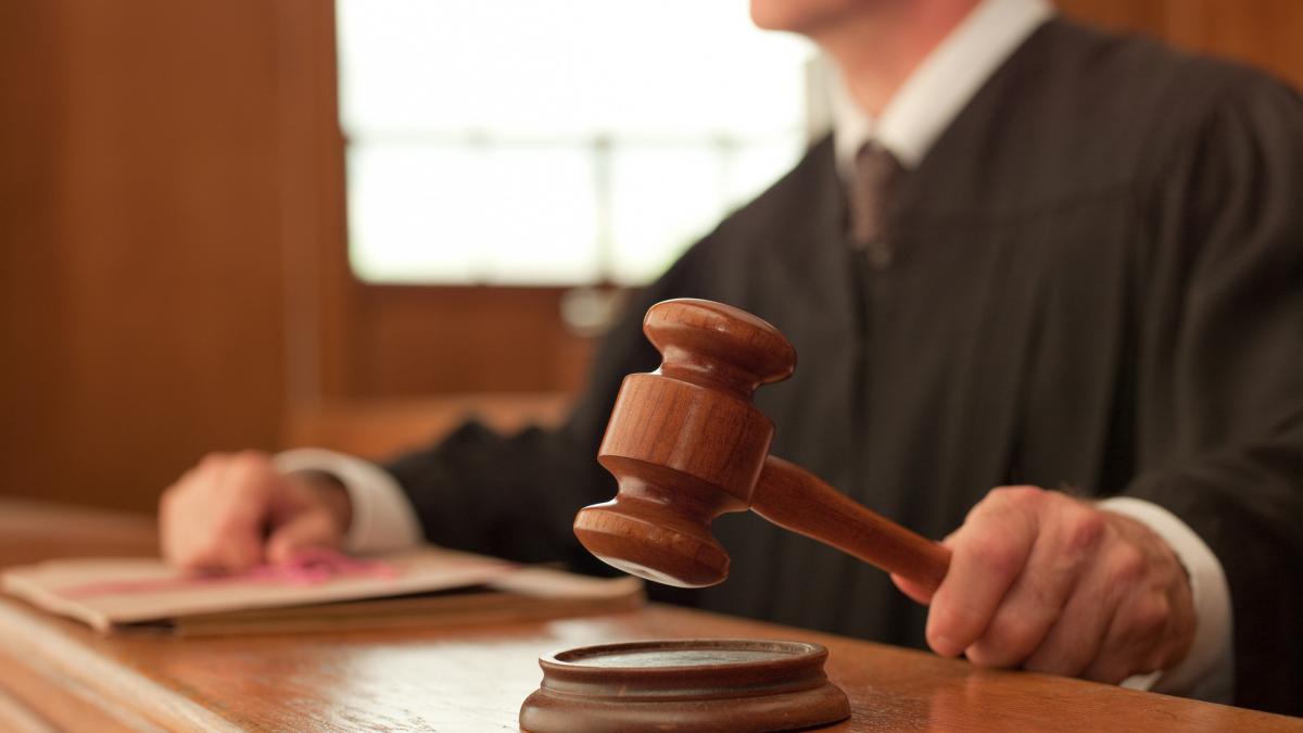 italian condamnat pentru agresiune asupra unei tinere de 18 ani s a aparat spunand ca si trump s a indragostit de femei tinere