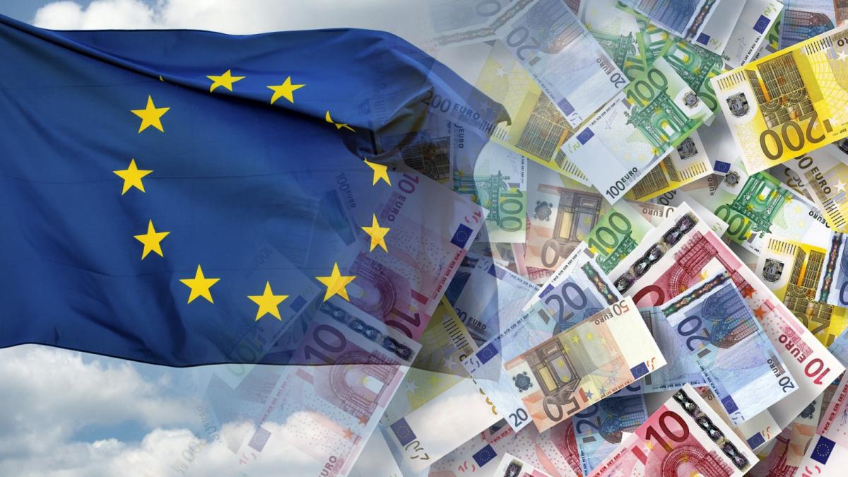 bce pregateste noi designuri pentru euro marie curie leonardo da vinci si teme naturale ca simboluri pe bancnotele europene