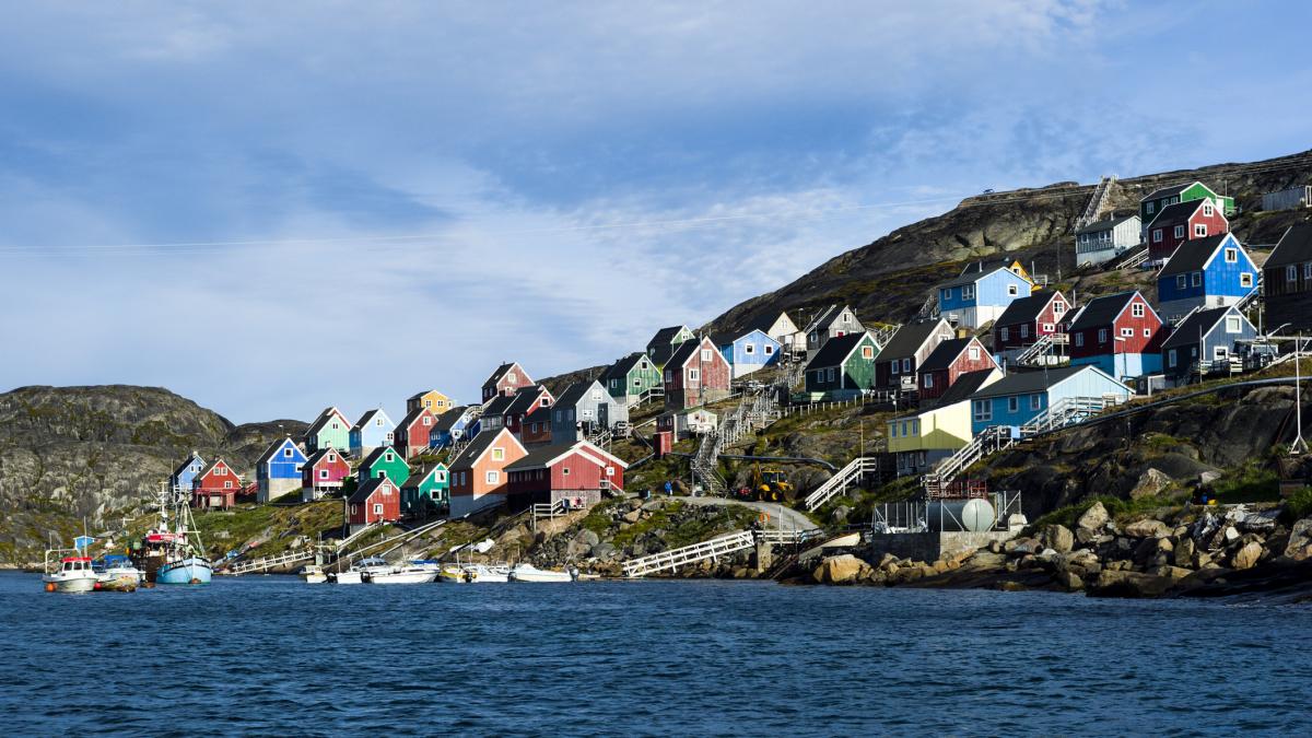 trump nu a glumit cand a zis ca va cumpara groenlanda secretarul de stat al sua e prioritatea presedintelui trebuie sa rezolvam