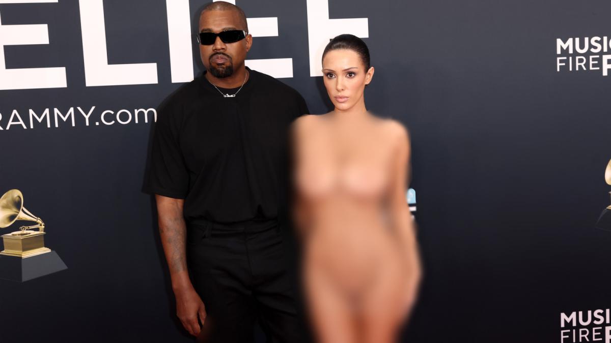 aparitie socanta la premiile grammy 2025 kanye west si a adus sotia dezbracata pe covorul rosu au fost dati afara imediat dupa