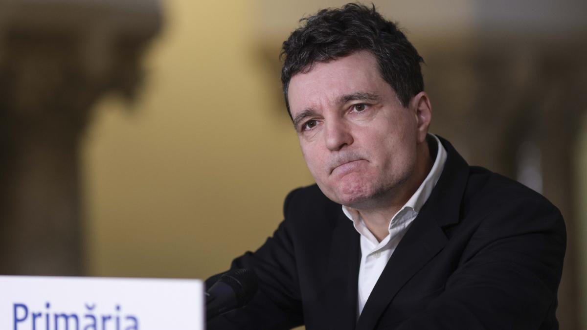 nicusor dan acuza coalitia psd pnl udmr de sabotaj au redirectionat fonduri pentru proiectele capitalei catre primarii de partid