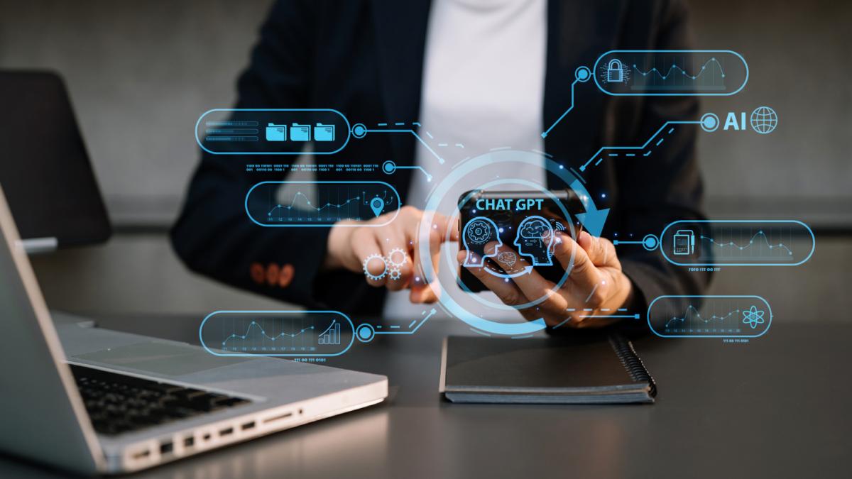 chatgpt aplicatie mobil laptop inteligenta artificiala