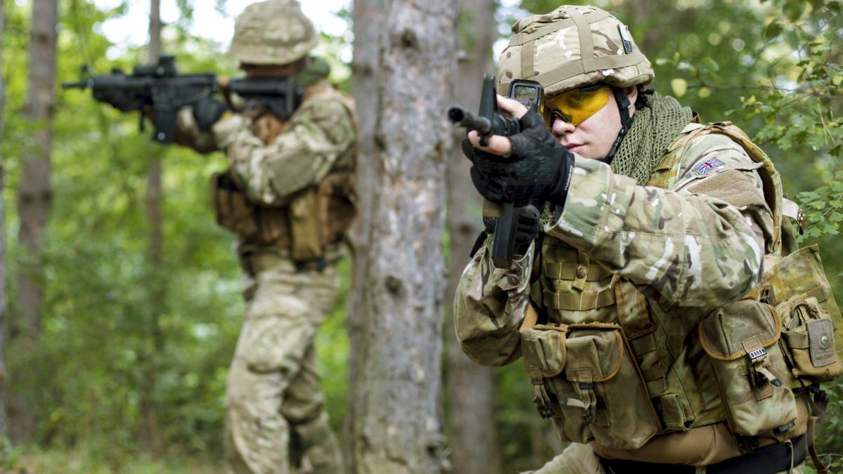 120 000 de armuri folosite de soldatii britanici sunt retrase de guvern echipamentul militar e defect si trebuia inlocuit din 2023
