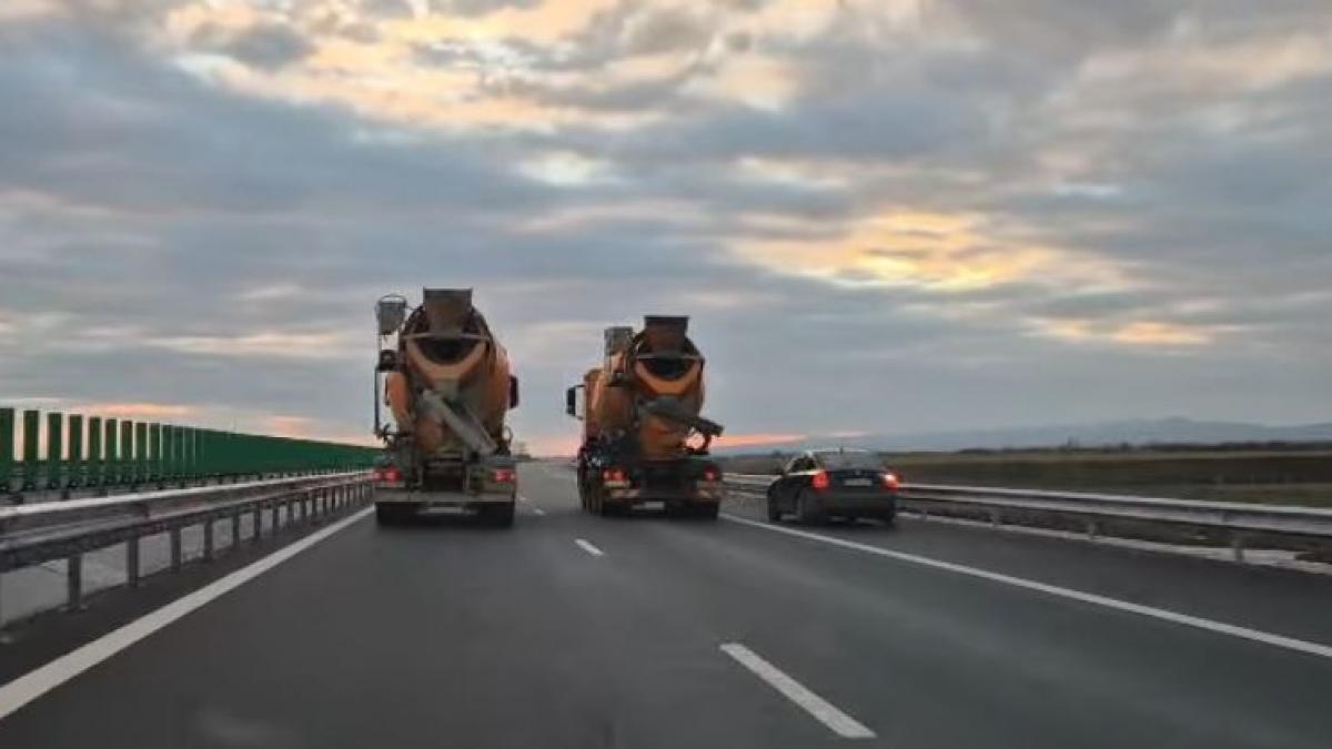 doua betoniere au blocat circulatia pe a7 au mers in paralel pe ambele benzi soferii fortati sa depaseasca pe banda de urgenta