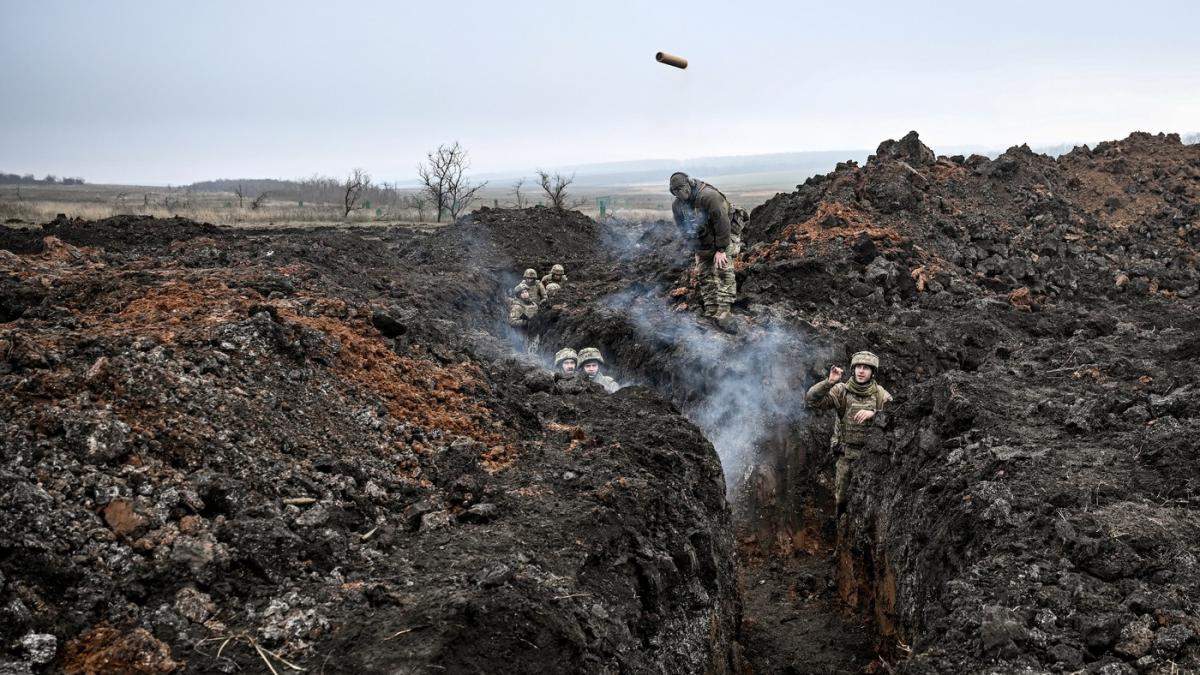 nimeni nu se mai intoarce totul e acoperit cu sange si oase o rusoaica dezvaluie la telefon ce se intampla cu adevarat pe front