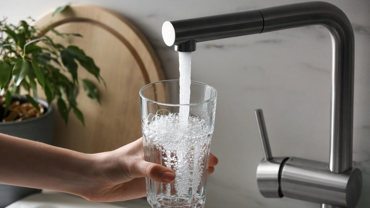 cum a ajuns sa fie ploiestiul orasul din romania cu cea mai ieftina apa potabila a crescut calitatea vietii cetatenilor