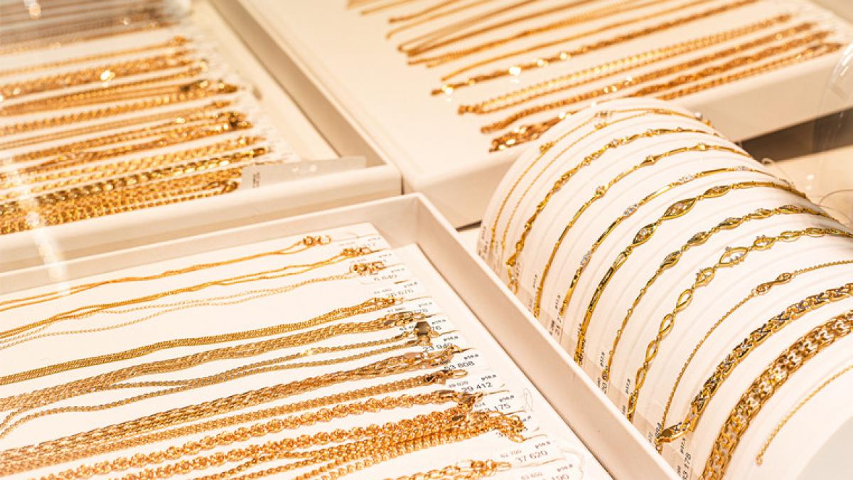 e bine sau nu sa cumparati bijuterii din aur acum un consultant explica la ce sa fiti atenti atunci cand pretul se mentine crescut