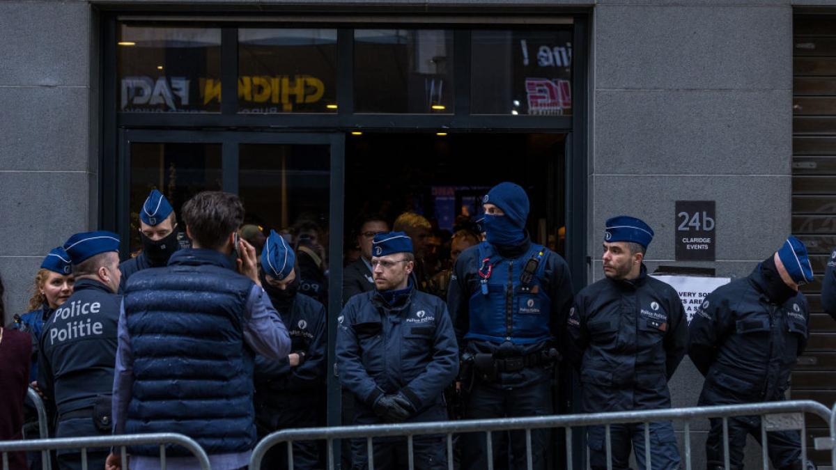 alerta in belgia inca un atac armat in mai putin de 24 de ore au fost impuscaturi la statia de metrou din clemenceau