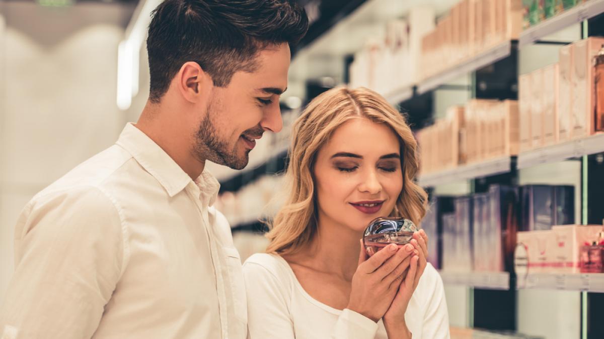 cum sa alegi parfumul perfect pentru ea de valentine s day 5 pasi esentiali