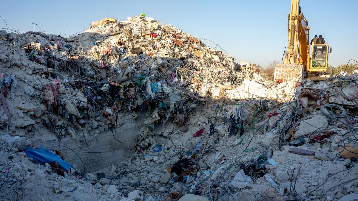 unde e emir misterioasa disparitie a unor copii dupa cutremurele din turcia erau in casele prabusite dar n au fost gasiti niciodata