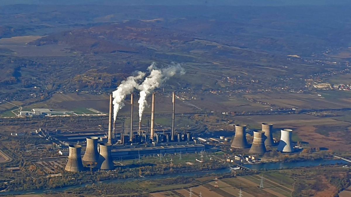 scandalul salariilor de lux facias membrii directoratului ce oltenia ridica 30 000 de lei luna iar profitul companiei s a prabusit