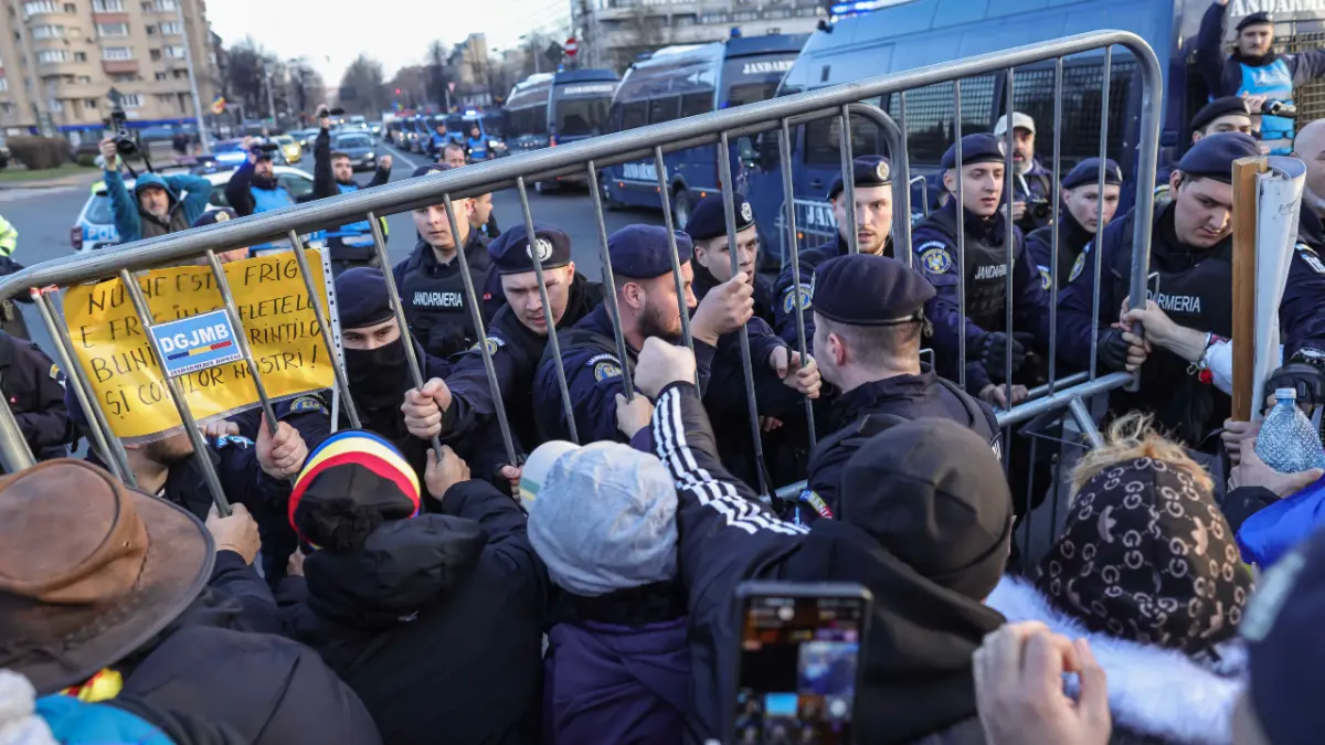 luni zi de proteste in bucuresti se anunta manifestatii pro si contra calin georgescu jandarmii si politistii sunt in alerta