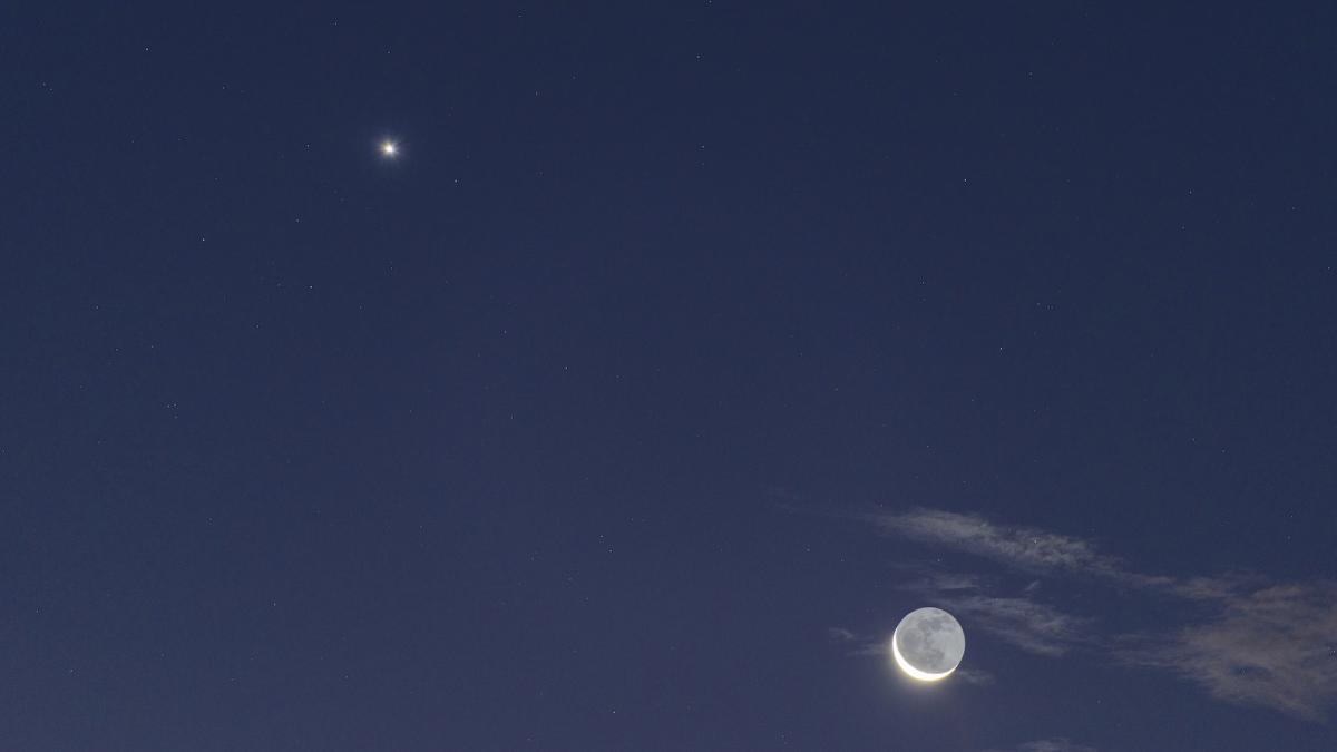 luna pe cer venus