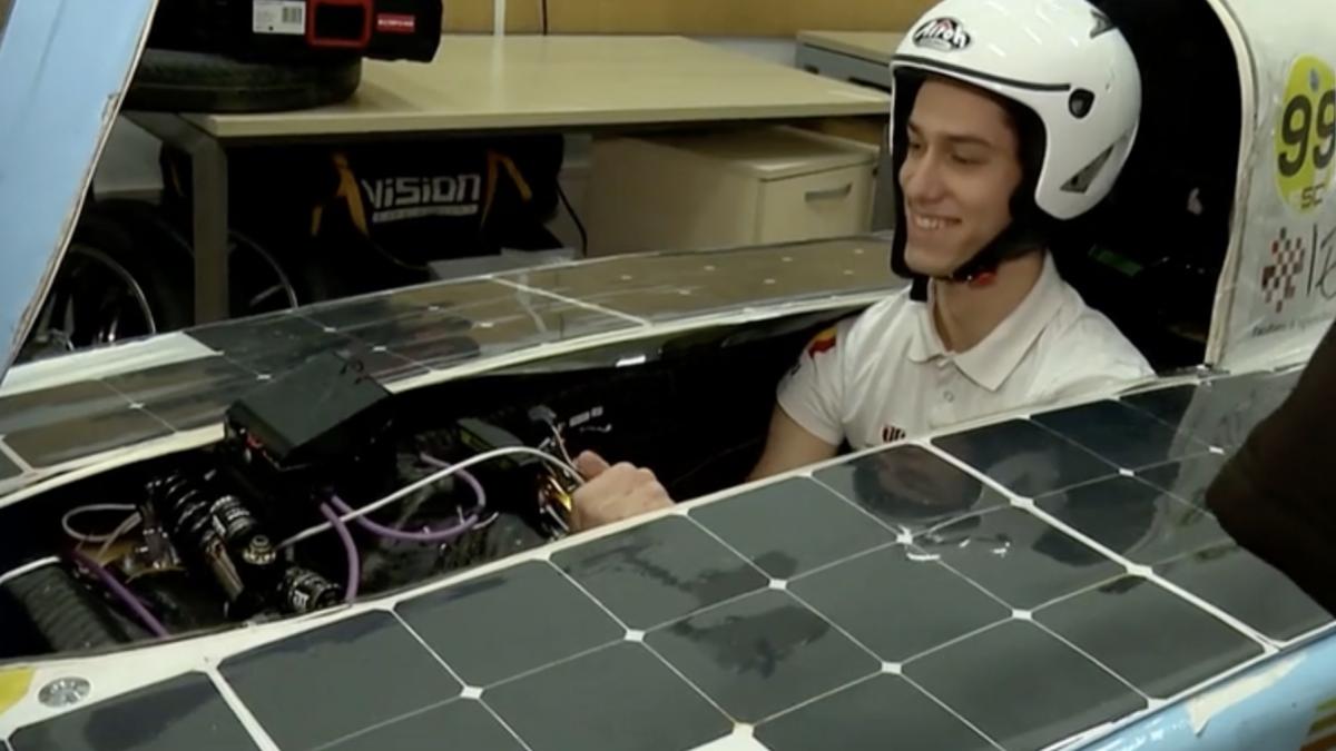 cum arata si ce viteza atinge solis ev4 masina care functioneaza exclusiv pe energie solara construita de studentii romani