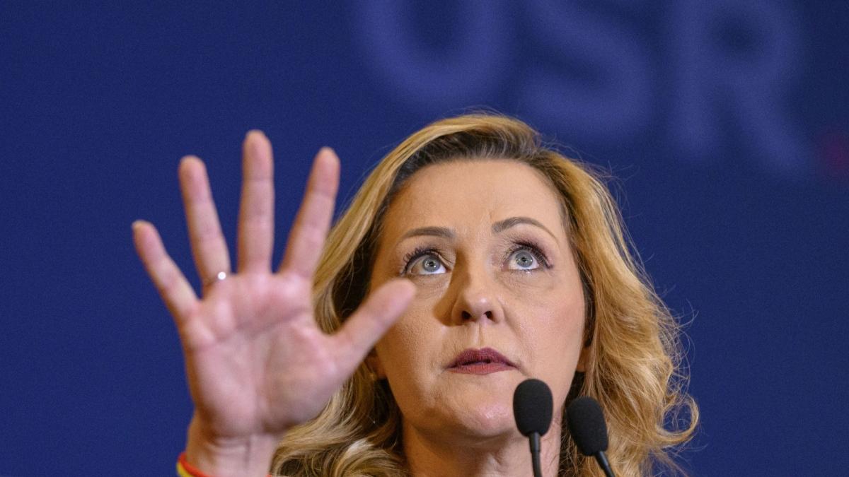 elena lasconi am ajuns in situatia in care oamenii sa vada intr un clovn o speranta